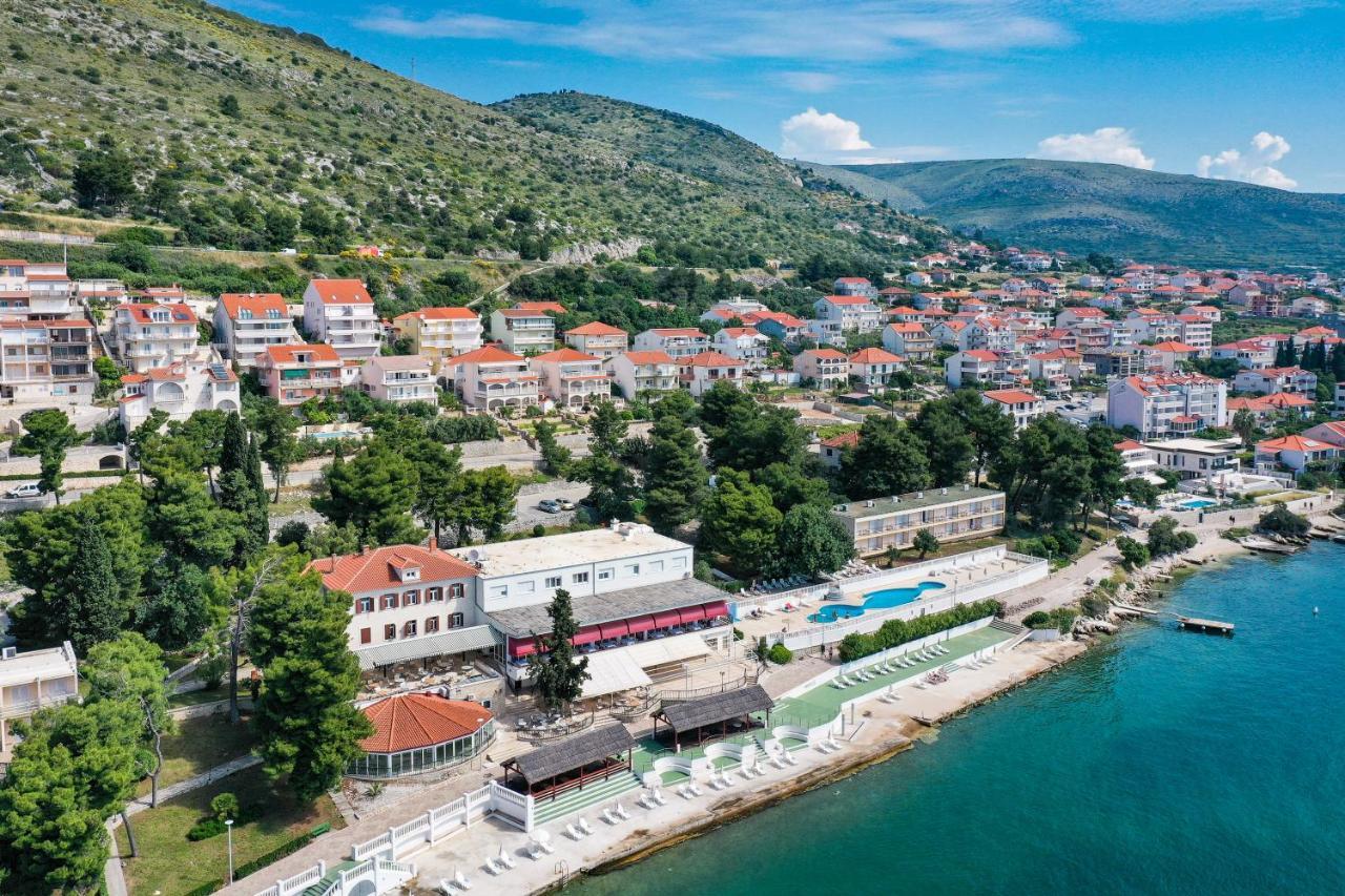 Hotel Val All Inclusive Доньї-Сегет Екстер'єр фото