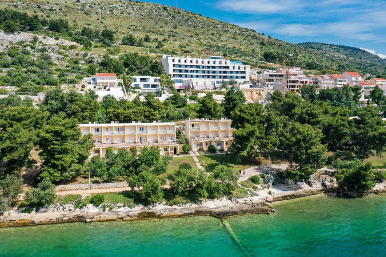 Hotel Val All Inclusive Доньї-Сегет Екстер'єр фото