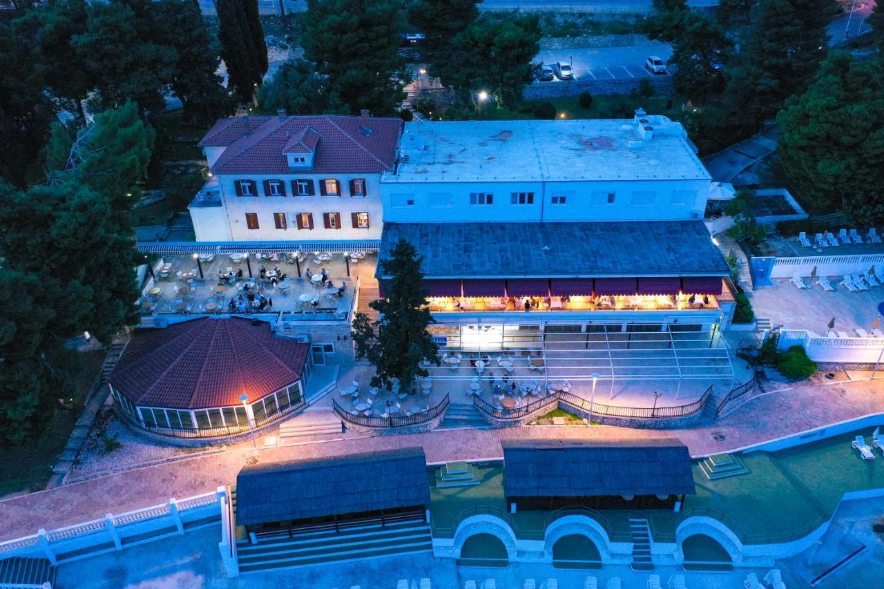 Hotel Val All Inclusive Доньї-Сегет Екстер'єр фото