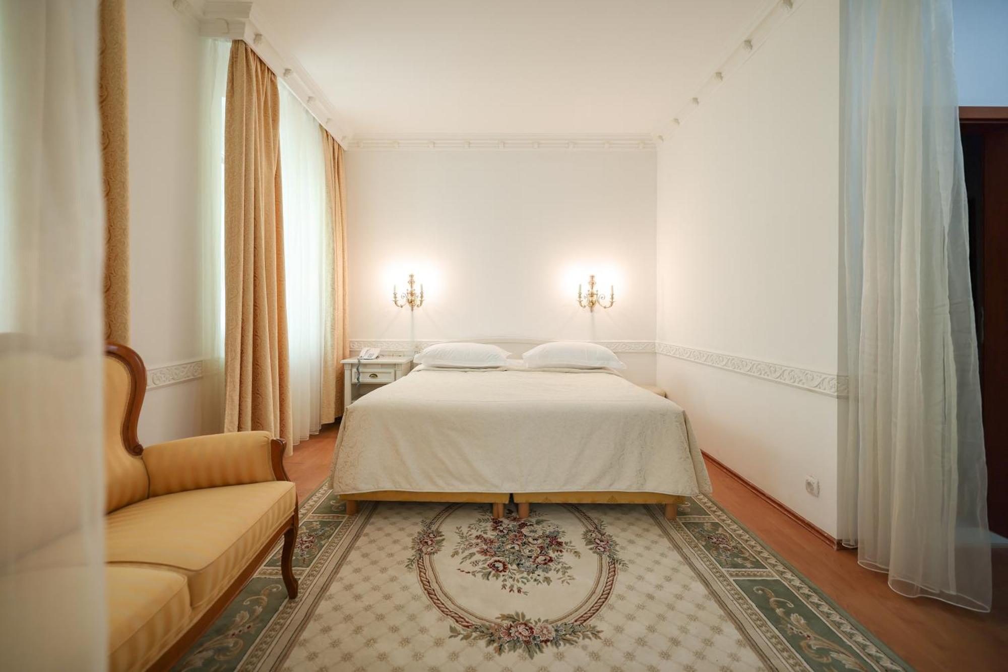 Hotel Val All Inclusive Доньї-Сегет Екстер'єр фото