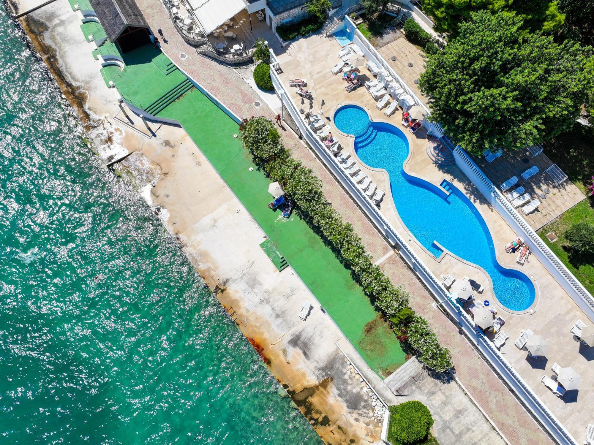 Hotel Val All Inclusive Доньї-Сегет Екстер'єр фото